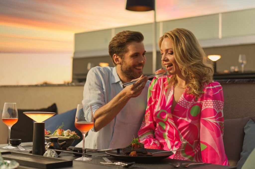 couples, dining, sushi, Japanese, Peruvian cuisine, wine, sunset, rooftop 