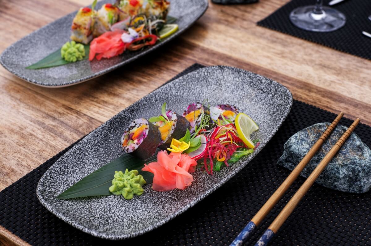 food, asian food, sushi, Quinoa Vegan Maki Roll
